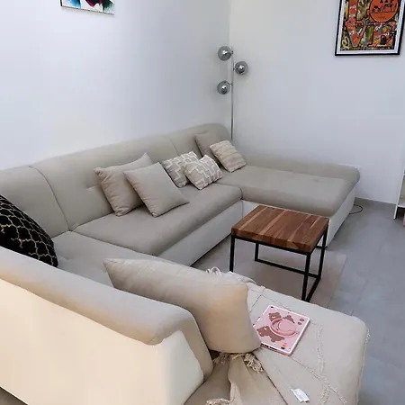 Canape Panoramique Dans Loft לינה וארוחת בוקר *